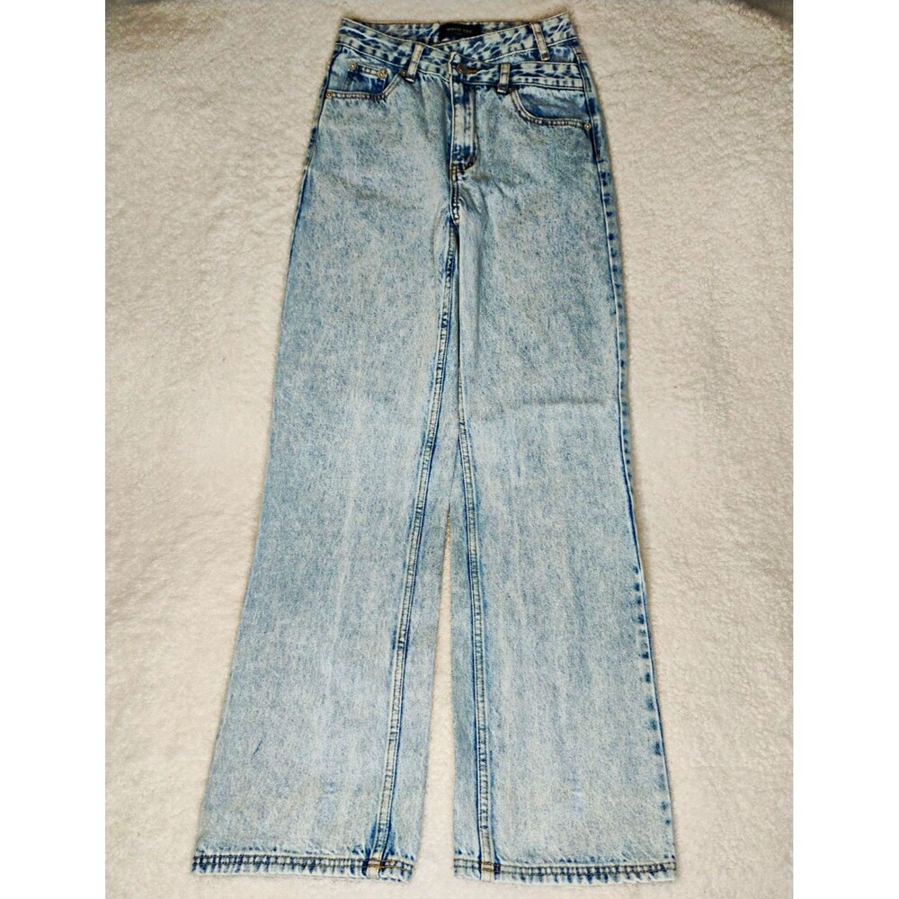 White Fox Women's XS Light Wash Blue Straight Leg Denim Jeans Mid-Rise 5-Pocket